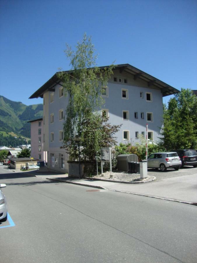 Schlafgut Kuessler - 70M Vom City Express Zell am See Exteriér fotografie