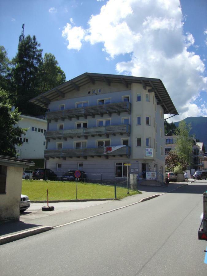 Schlafgut Kuessler - 70M Vom City Express Zell am See Exteriér fotografie